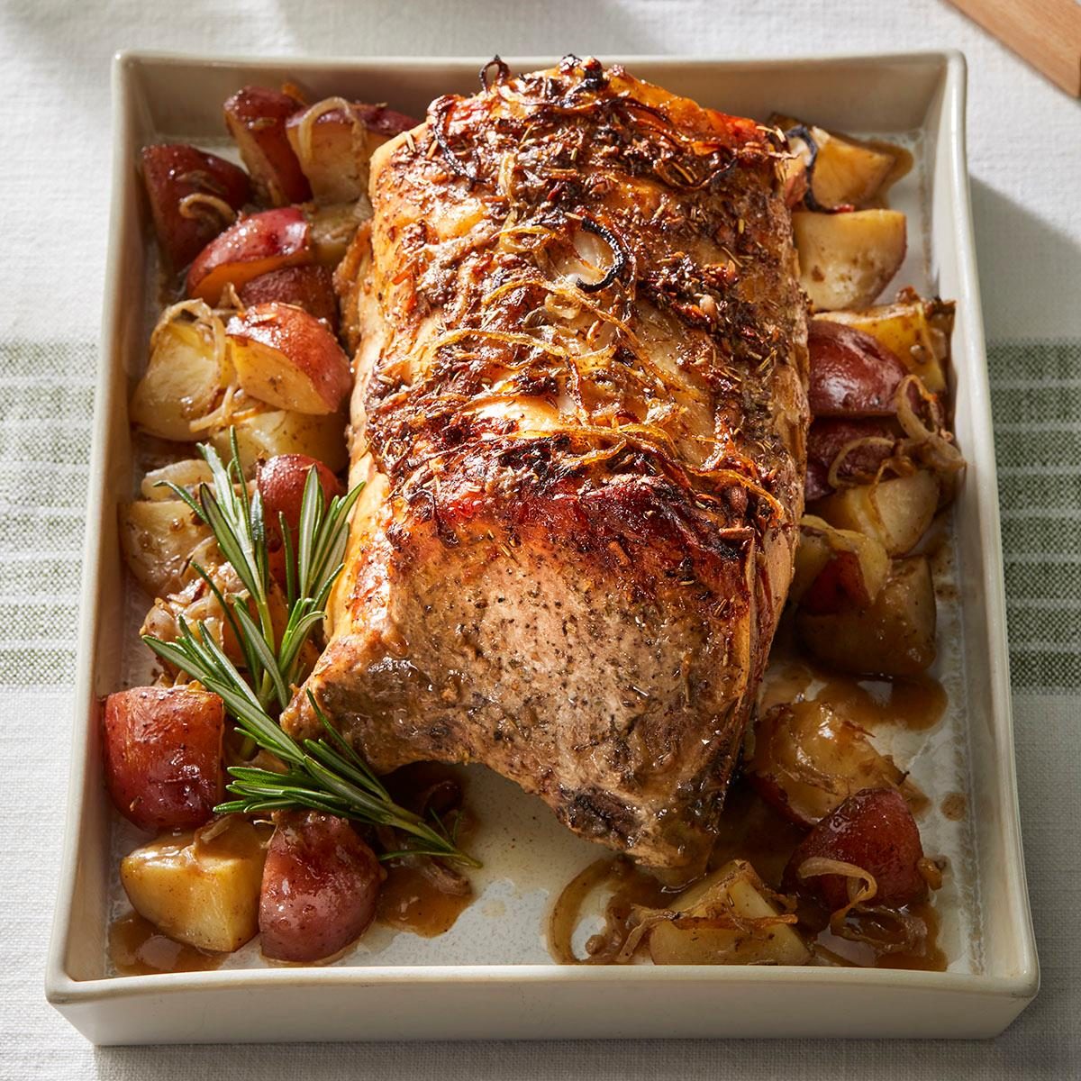 Juicy Herb Roasted Pork Loin & Potatoes: Your Easy Guide